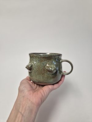 Ceramic body shaped mug