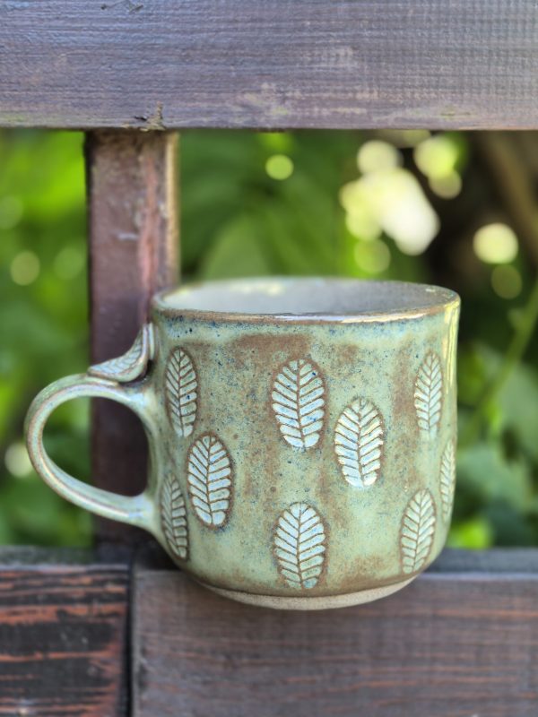 Ceramic leaf mug