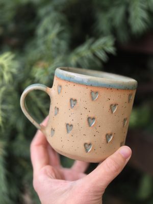 Ceramic mug with hearts