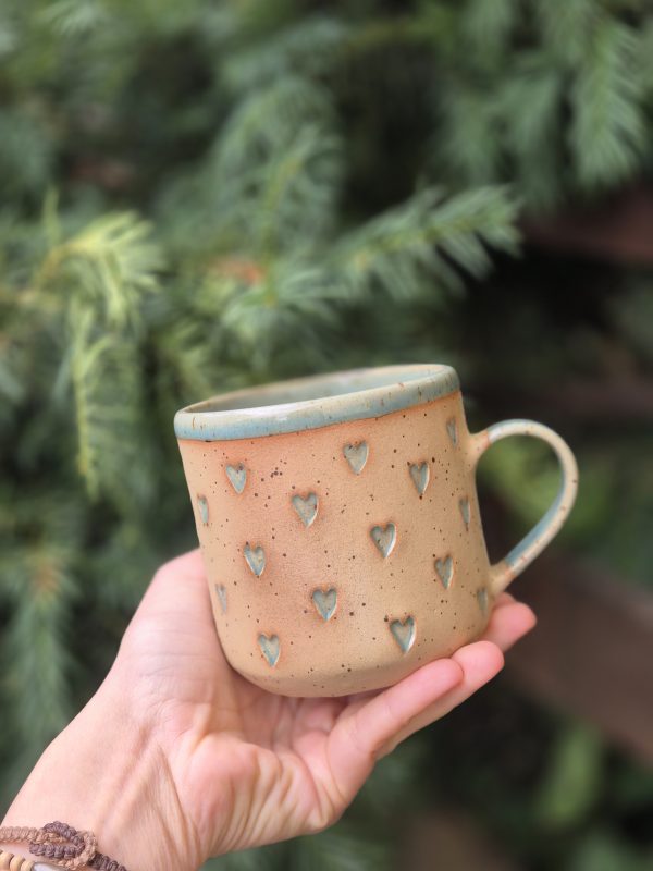 Ceramic mug with hearts