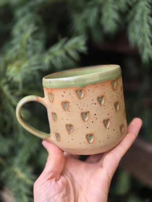 Ceramic mug with hearts