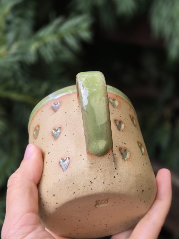 Ceramic mug with hearts