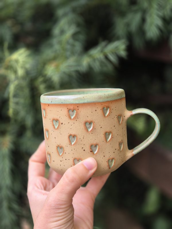 Ceramic mug with hearts